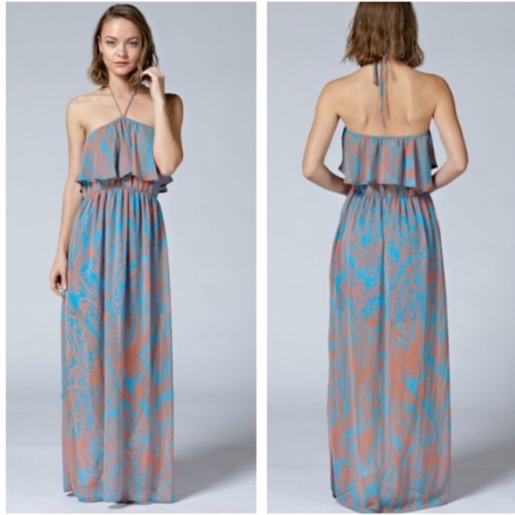 Chic Maxi 👑 - Picture 2 of 4