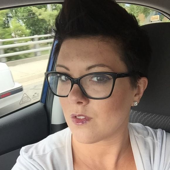 Meet your Posher, Brittany