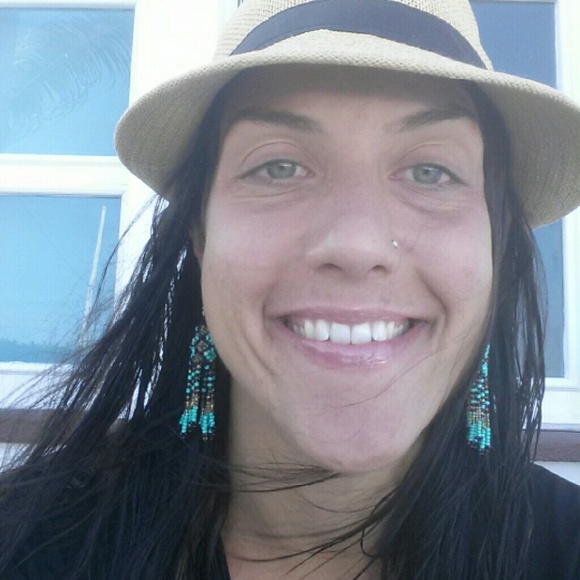 Meet your Posher, Selene - Picture 2 of 2