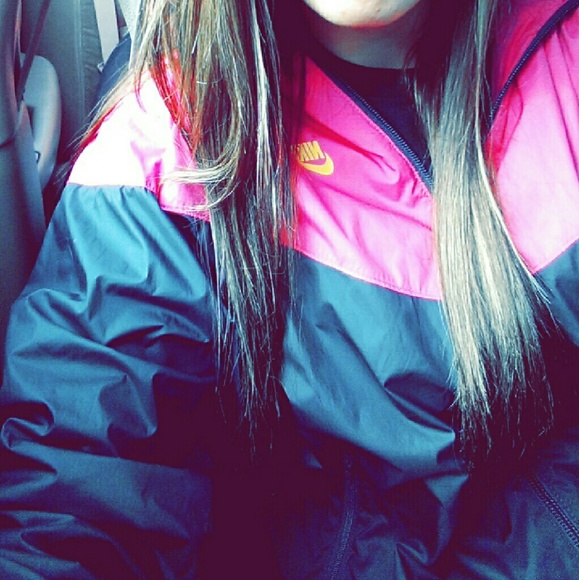 NIKE WINDBREAKER