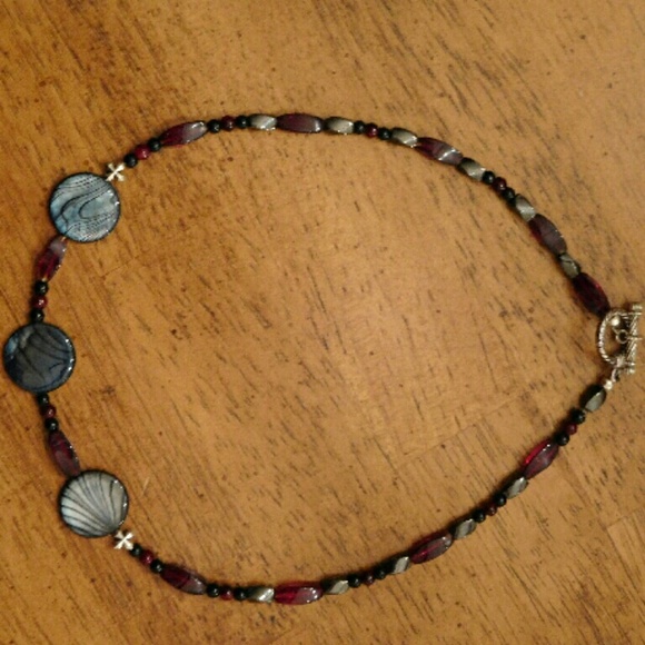 Beaded neclace - Picture 1 of 1
