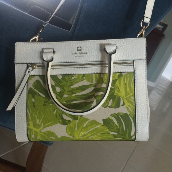 💢💢💢💢SOLD OUT💢💢💢💢💢💢Kate Spade hand bag - Picture 2 of 4