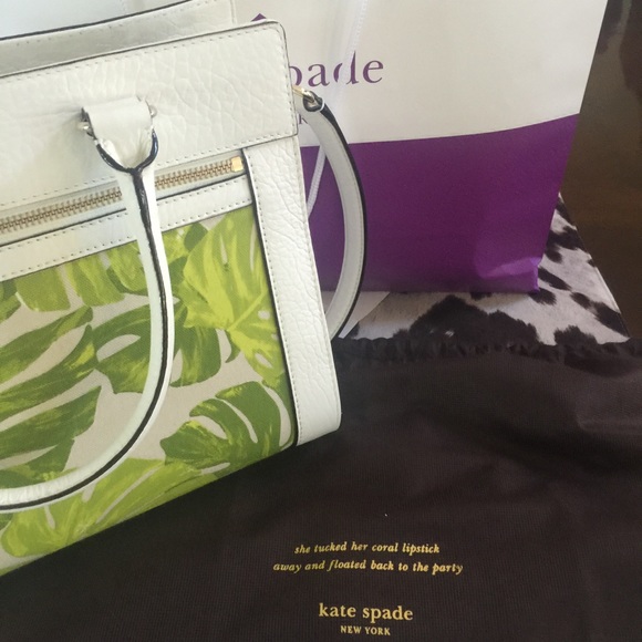 💢💢💢💢SOLD OUT💢💢💢💢💢💢Kate Spade hand bag - Picture 3 of 4