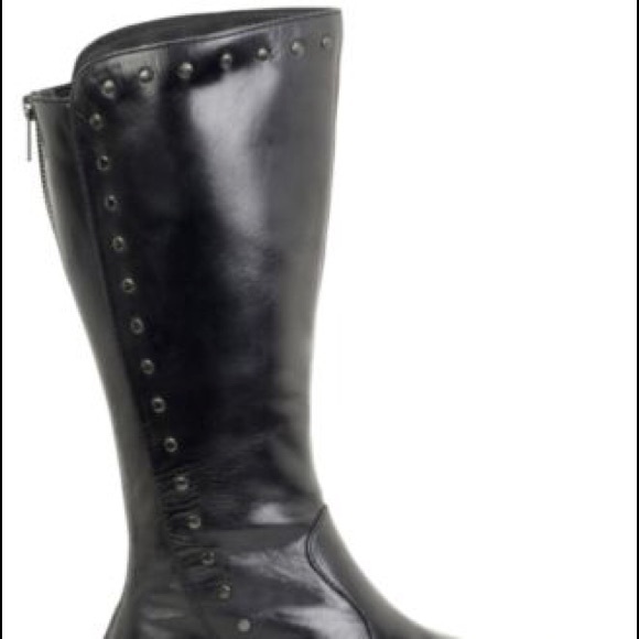 Born tall boot