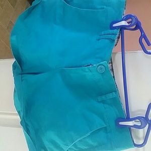 Green/blue mid-rise shorts