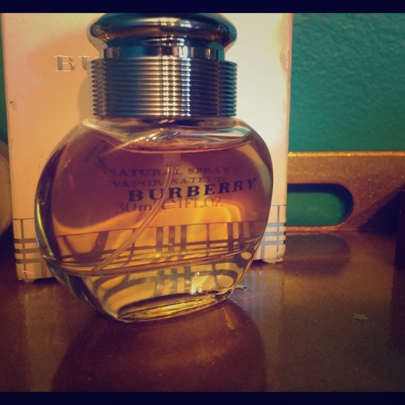 Burberry Eau De Parfum 1oz