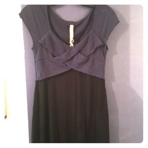 Stretchy comfy black and blue shirt