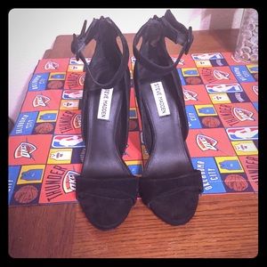 Steve Madden black heels
