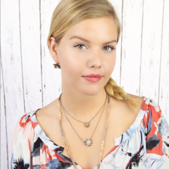 🆕 Statement Necklace - Picture 2 of 4