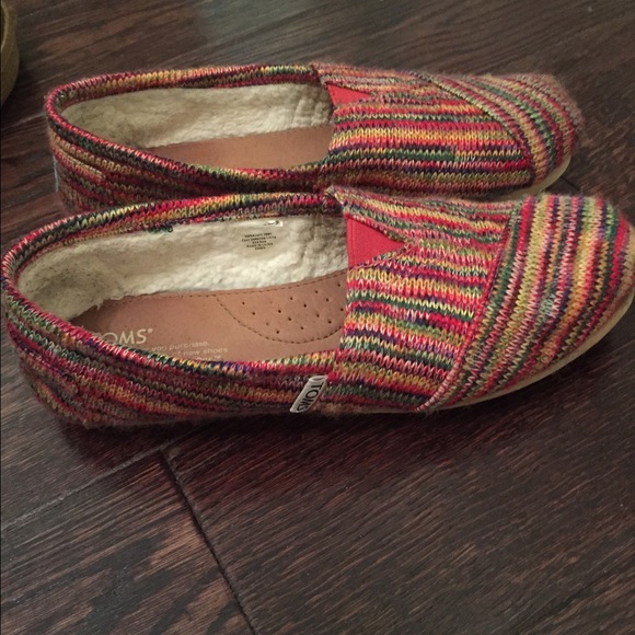 Patterned Toms - Picture 2 of 3