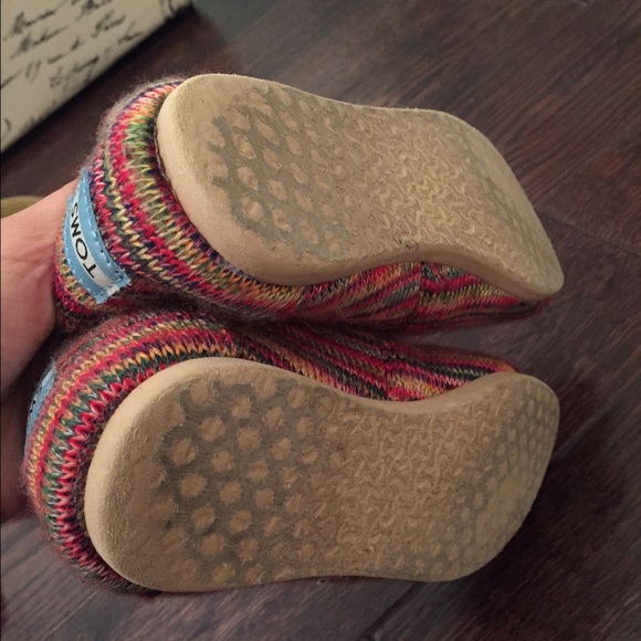 Patterned Toms - Picture 3 of 3