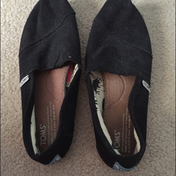 Black classic Toms