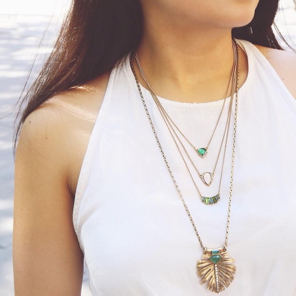 🆑🆕 OCEAN JEWELERS Statement Necklace - Picture 3 of 3