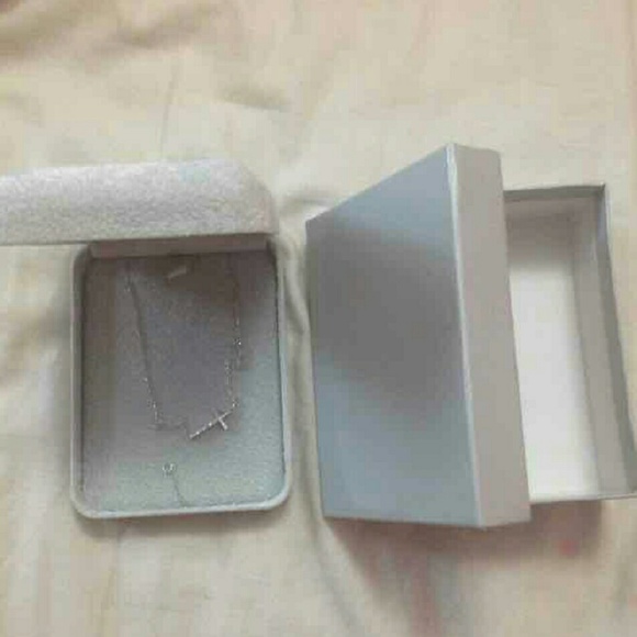 Joseph Jeweler's Diamond necklace SOLD DON'T BUY!! - Picture 2 of 3