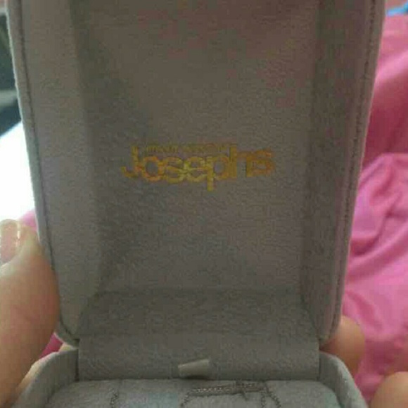 Joseph Jeweler's Diamond necklace SOLD DON'T BUY!! - Picture 3 of 3