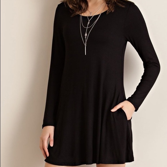 Easy Wear Black Side Pockets Dress - Picture 2 of 4