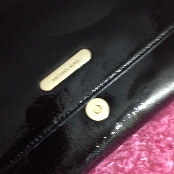 Authentic Michael Kors - Picture 2 of 4