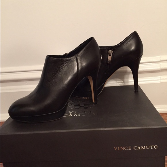 Vince Camuto Elvin Booties