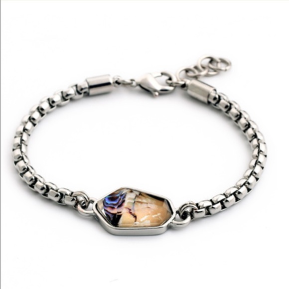 🆕 Statement Bracelet - Picture 2 of 3