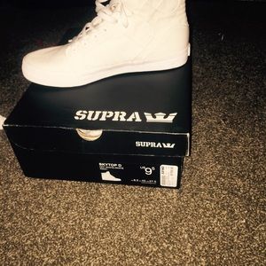 Brand new white Skytop canvas Supras ,size 9.5