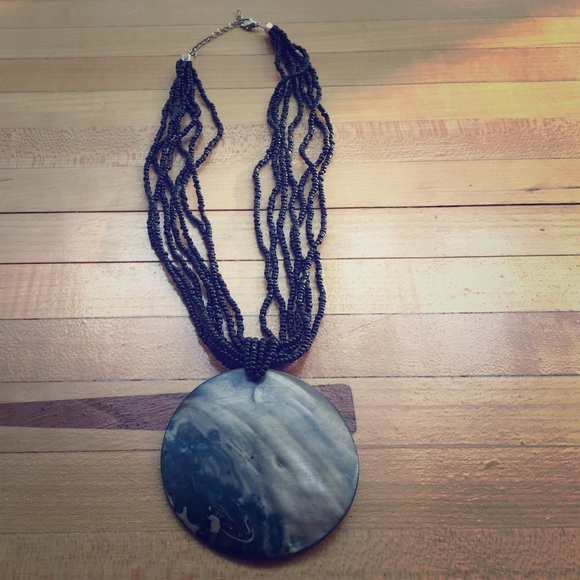 Black shell necklace