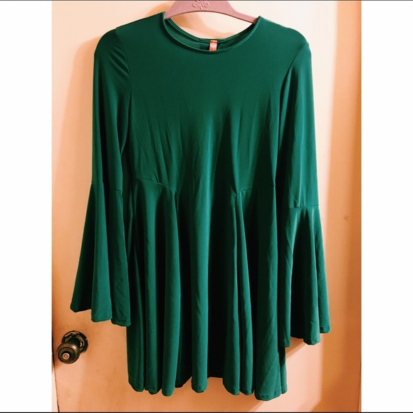 Green bell sleeve dress