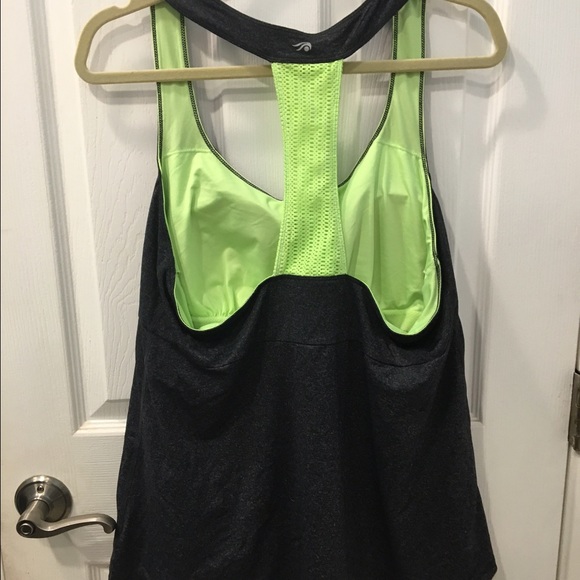 Exercise top - Picture 2 of 3