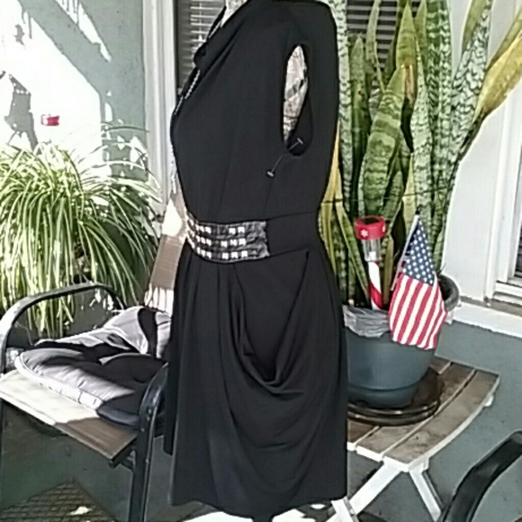 Dress - Picture 3 of 4