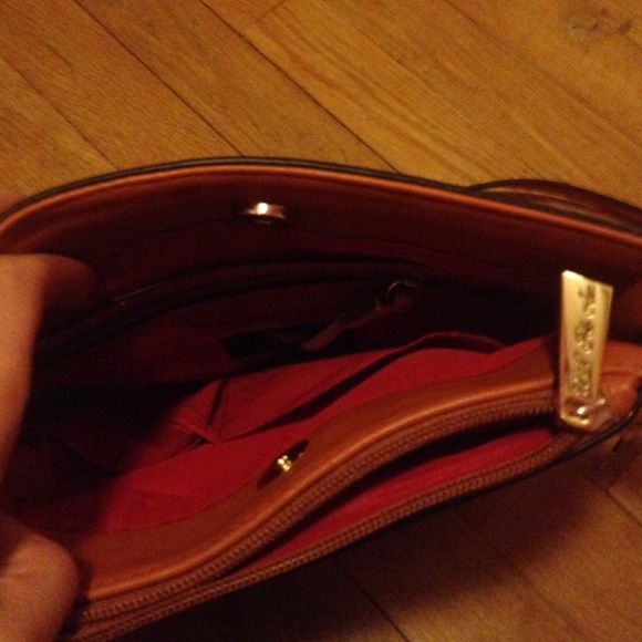 Red and brown satchel - Picture 2 of 3