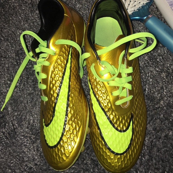 Nike women's hypervenom soccer cleats