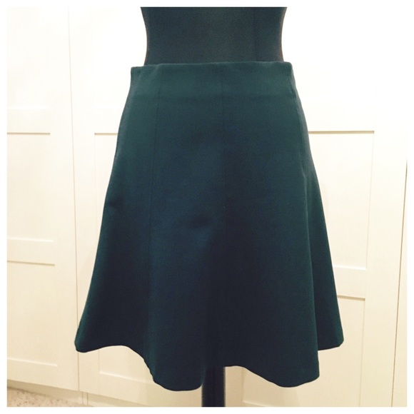 LOFT flattering teal skirt with elastic waist