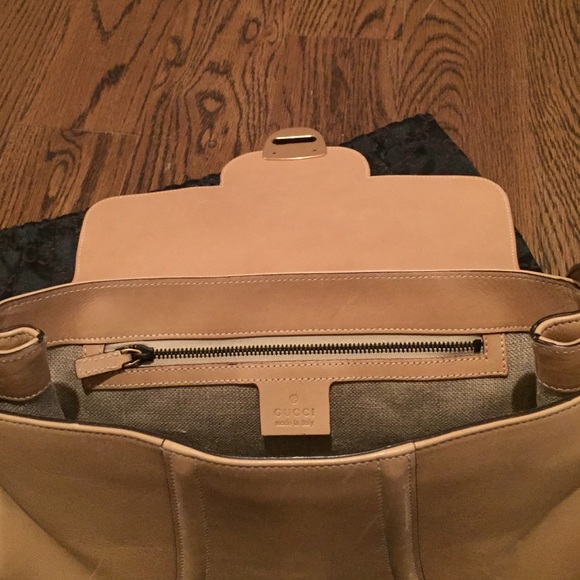 Gucci soft tan leather shoulder bag - Picture 2 of 4
