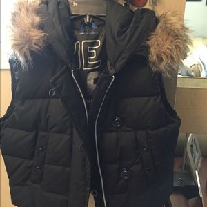 Gap hooded vest