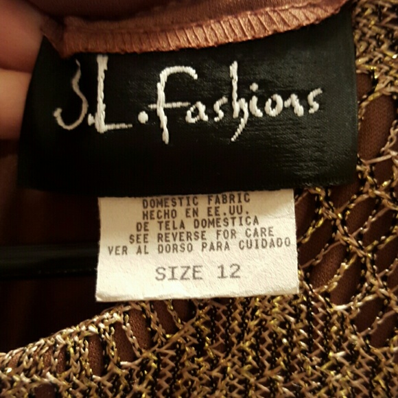 Dress - Picture 3 of 4