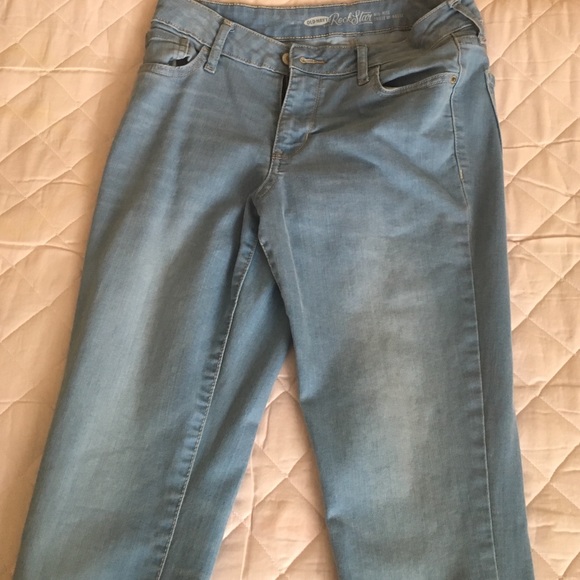 Light wash skinny jeans