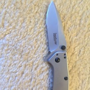 Silver new Kershaw knife