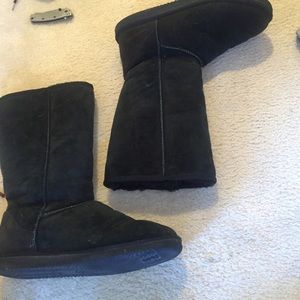 Costco Ugg, size 10
