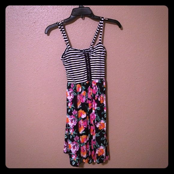 Trendy  mixed pattern dress