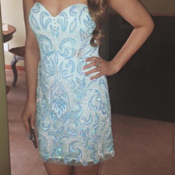 SHORT PROM FORMAL HOMECOMING DRESS - Picture 2 of 3