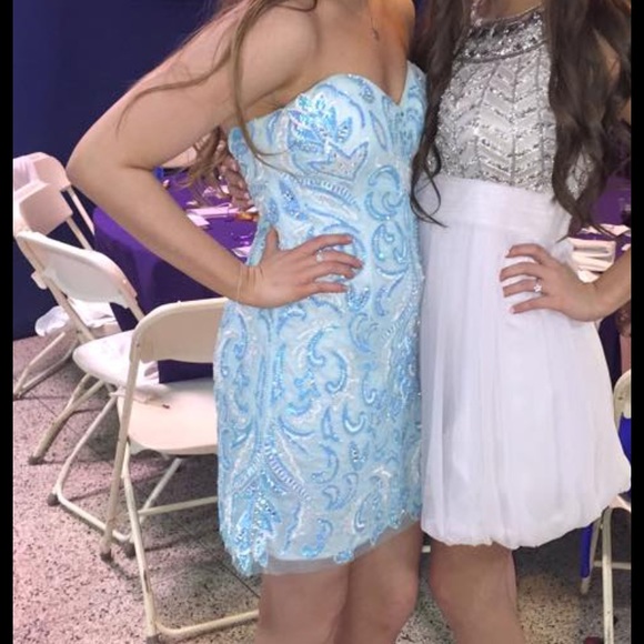 SHORT PROM FORMAL HOMECOMING DRESS - Picture 3 of 3