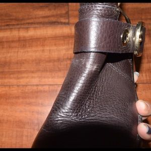 Vince Camuto Scratches Cont.