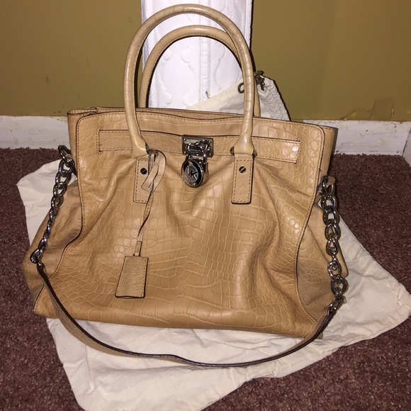 Michael Kors Handbags - Mk purse