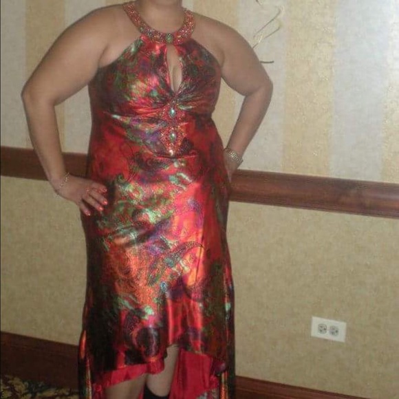 Radiant Gorgeous Gown *Price Drop* - Picture 4 of 4