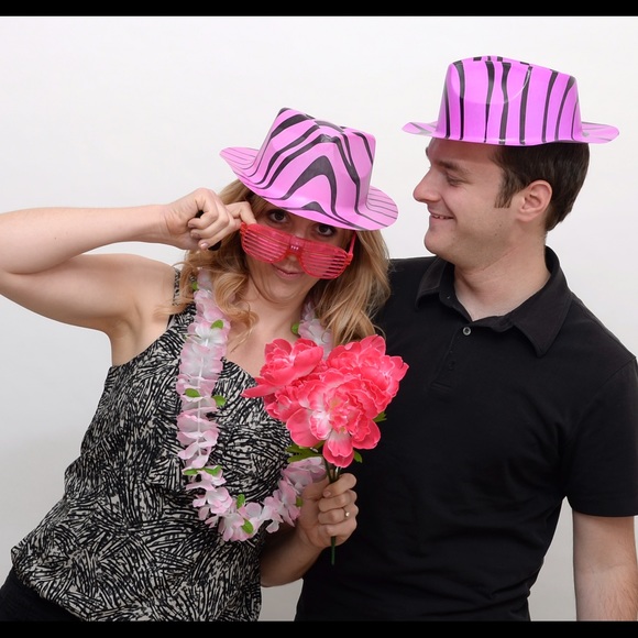 Meet your Posher, Dana, Refugee Helper - Picture 3 of 4