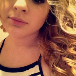 Meet your Posher, Yeimii