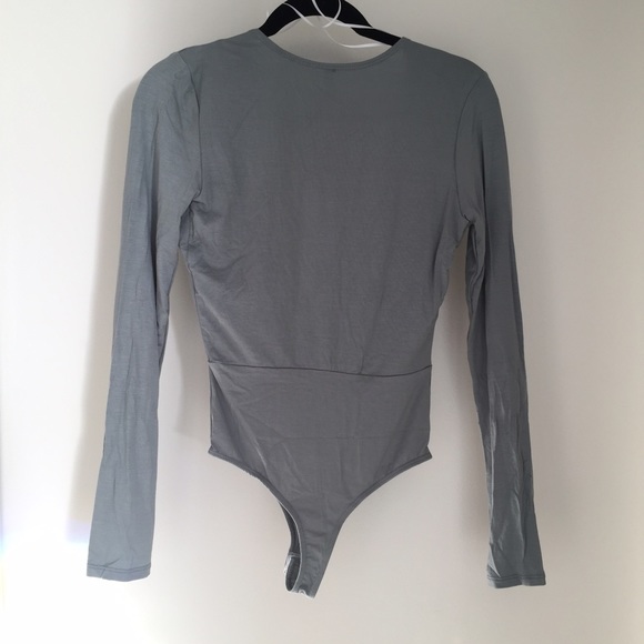 ❌SOLD❌Blue Gray Deep V Bodysuit - Picture 3 of 3