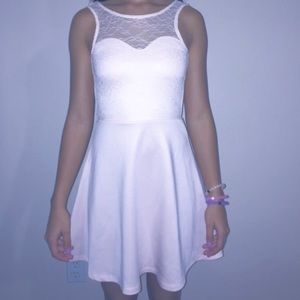 H&M Divided pink lace chested, v cut back dress