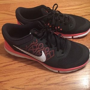 Excellent condition. Nike Flex 2015 Running shoes.