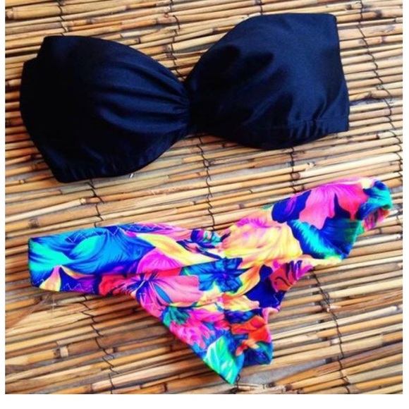 Floral & navy bikini NWOT