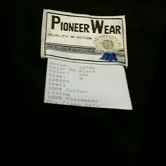 Vest - Picture 2 of 3